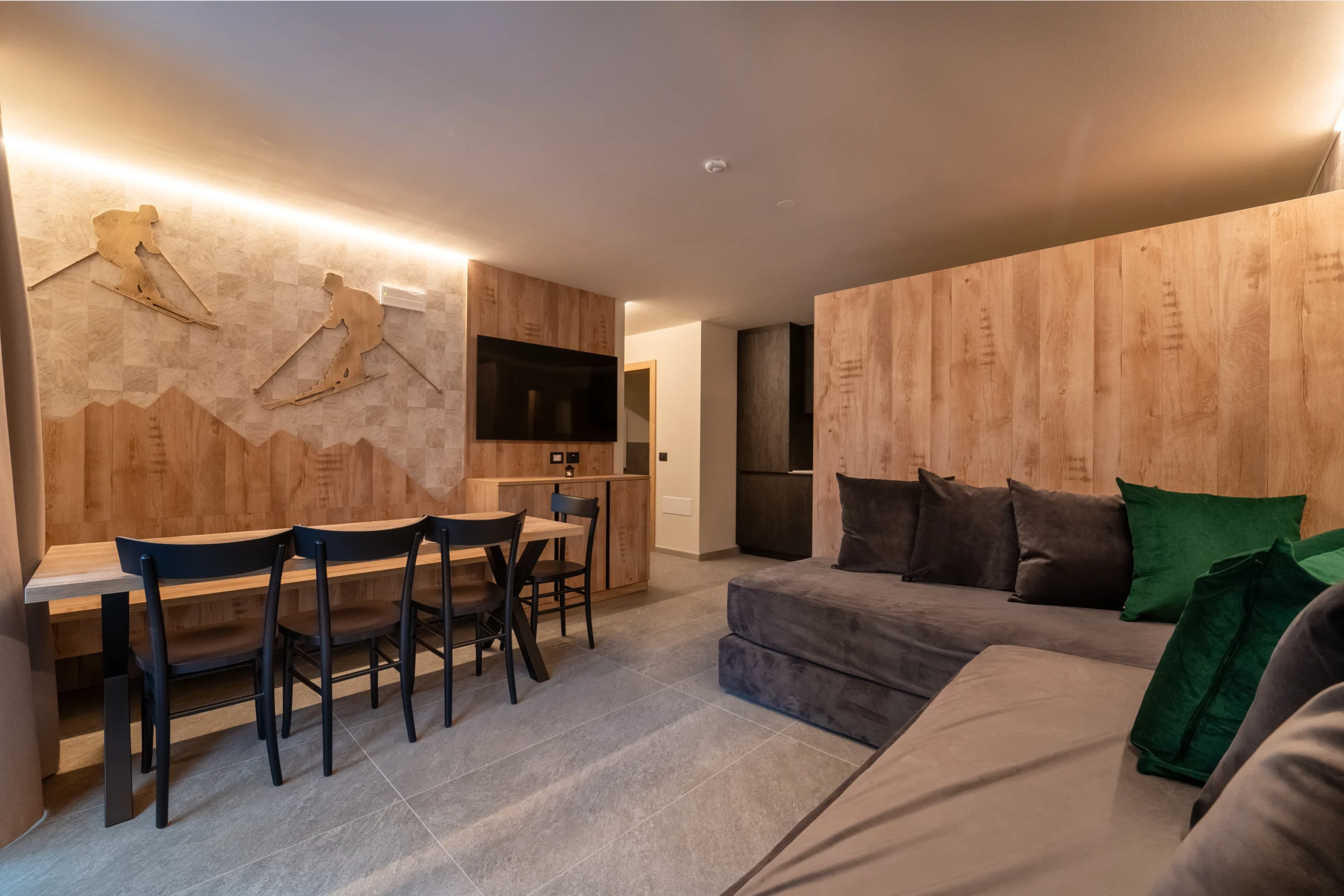 zona living decorazioni a muro
